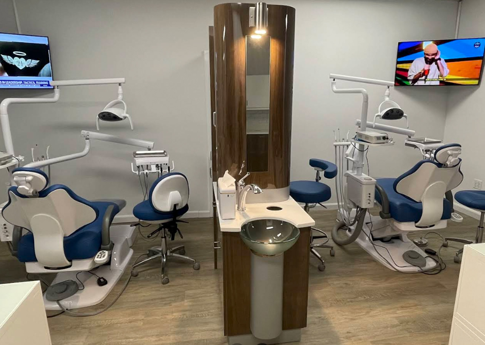 Phoenix Dental | Emergency Treatment, Implant Dentistry and Oral Cancer Screening